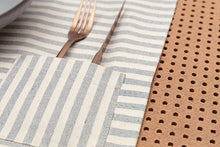 Load image into Gallery viewer, Placemats with Pocket / Striped : Set of 4